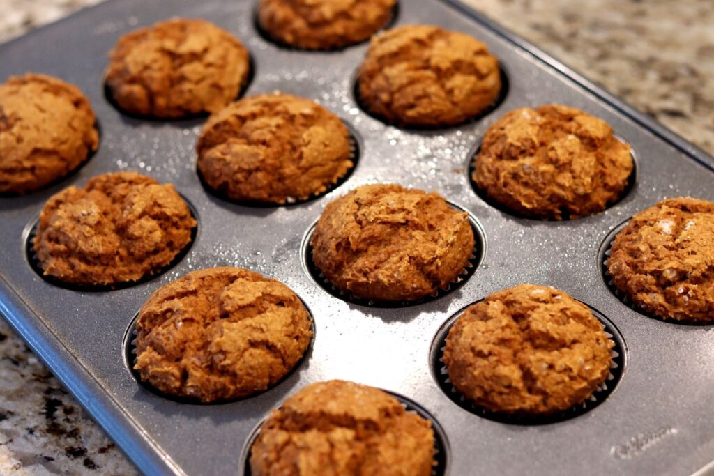 Easy Pumpkin Spice Muffins with just 3 ingredients and BONUS just under 200 calories without sacrificing the flavor.  